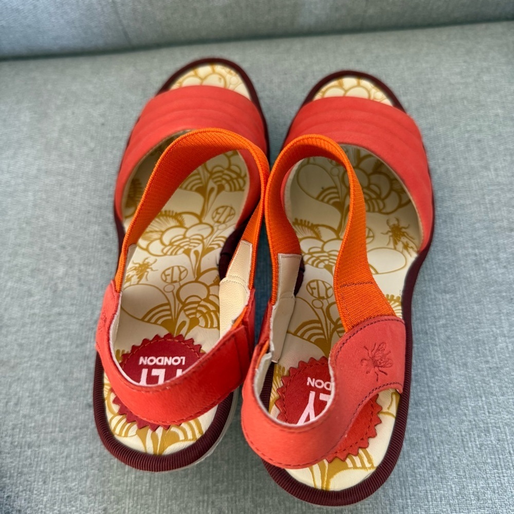 Fly London Yiko YIKO414FLY-003 Womens Red Leather Wedges Sandals Shoes size 6/5 - Picture 6 of 10